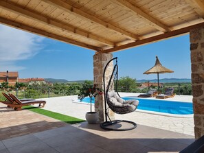 Pool - Holiday Home A&M with pool and lakeview (Vrana)