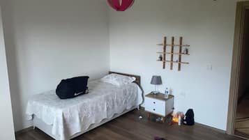 3 bedrooms, iron/ironing board, WiFi