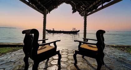 Alaya Stays by ELIVAAS Vembanad House