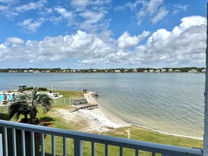 Property grounds - 3 bedroom 2 bath lagoon front condominium Gulf Shores (Gulf Shores)