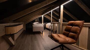 Superior Chalet, Lake View | Interior