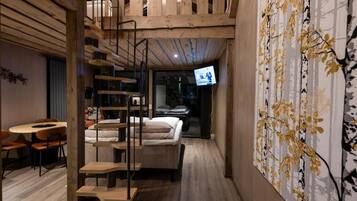 Superior Chalet, Lake View