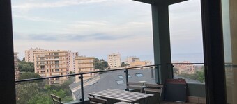 Superb studio with sea view of downtown Bastia 