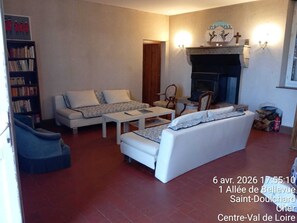 Living area - Vrbo Property (Berry-Bouy)