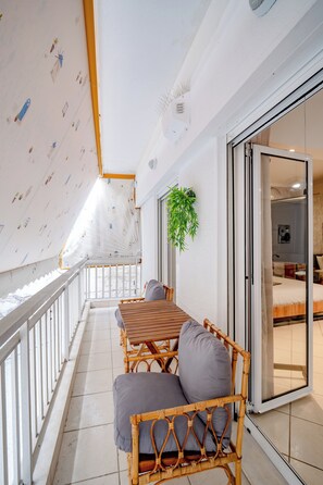 Interior - Flisvos Halcyon (Paleo Faliro)