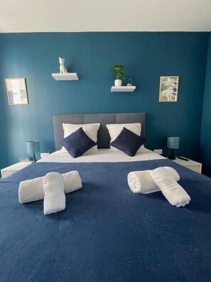 In-room safe, blackout drapes, iron/ironing board, free WiFi - Q&R Renting - Suites Design Luxueuses  (Nice)