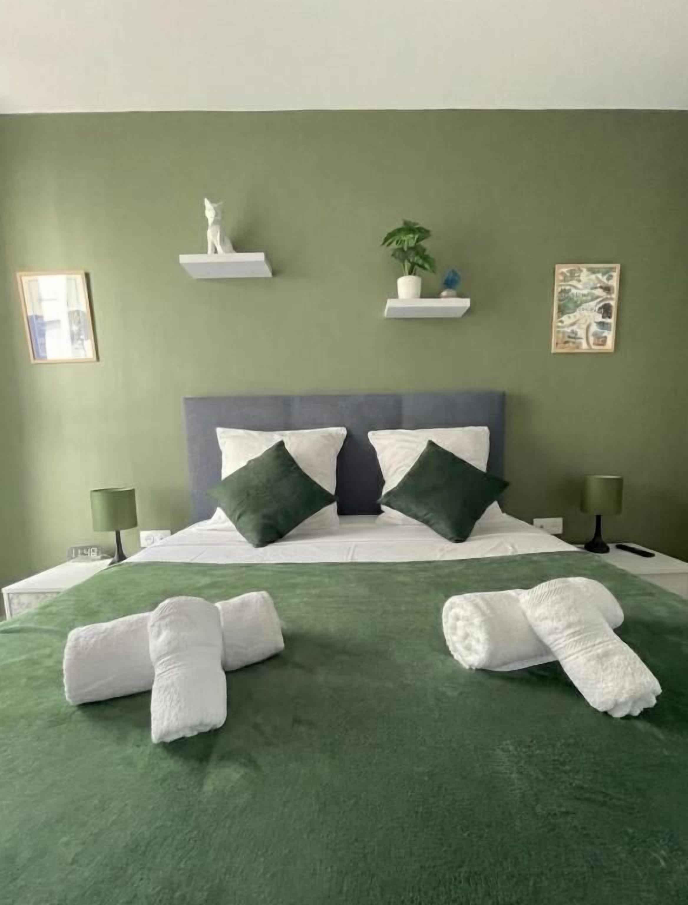 Economy Double Room, Garden View