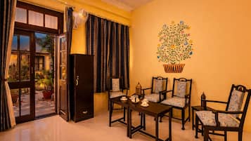 Phòng 4 Tiêu chuẩn, quang cảnh sân vườn | Nội thất