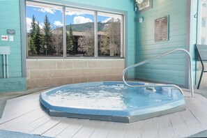 Bain à remous intérieur