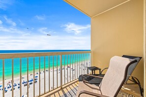 Property grounds - 🌊 Beachfront 1BR + Bunks | Sleeps 6 | Free Daily Activities! (Panama City Beach)