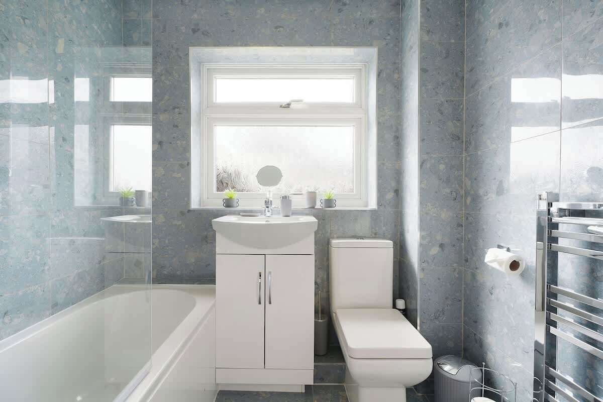 Een douche, een haardroger