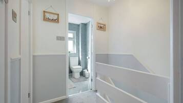Een douche, een haardroger