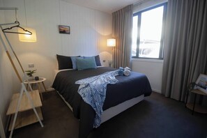 Room - This house is a 2 bedroom(s), 1 bathrooms, located in Lake Wendouree, VIC. (Lake Wendouree)