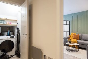 Apartment - Central Leeds Apartment Near Station - Sleeps 6 (Leeds)