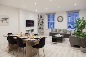 Apartment | 2 bedrooms - Grand Central Leeds Apartment Near Train Station (Leeds)