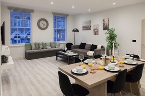 Apartment | 2 bedrooms - Grand Central Leeds Apartment Near Train Station (Leeds)