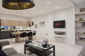 Apartment | 2 bedrooms - Grand Central Leeds Apartment Near Train Station (Leeds)