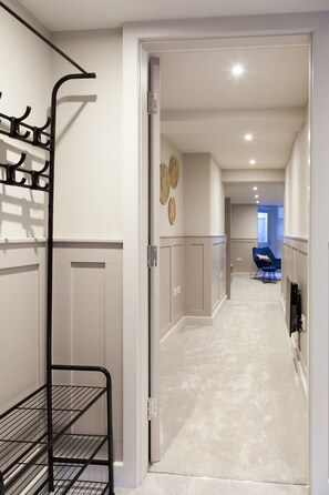 Apartment - Somers Suites Apartments-central-high Spec-sleep 4 (Leeds)