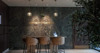 2 Bed Flats Near Station & City Centre - Sleeps 6