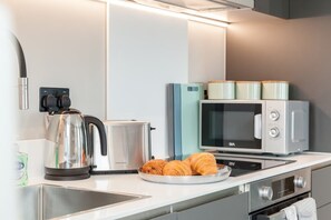 Apartment - 2 Bed Flats Near Station & City Centre - Sleeps 6 (Leeds)