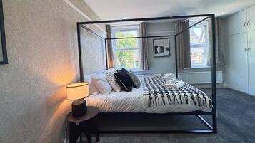 House | 5 bedrooms, Internet