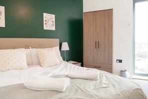 Room - 3 Bed Flats Near Station City Centre - Sleeps 6 (Leeds)