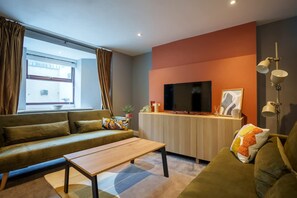 House - Central Harrogate 2 Bed Apartment With Patio (Harrogate)