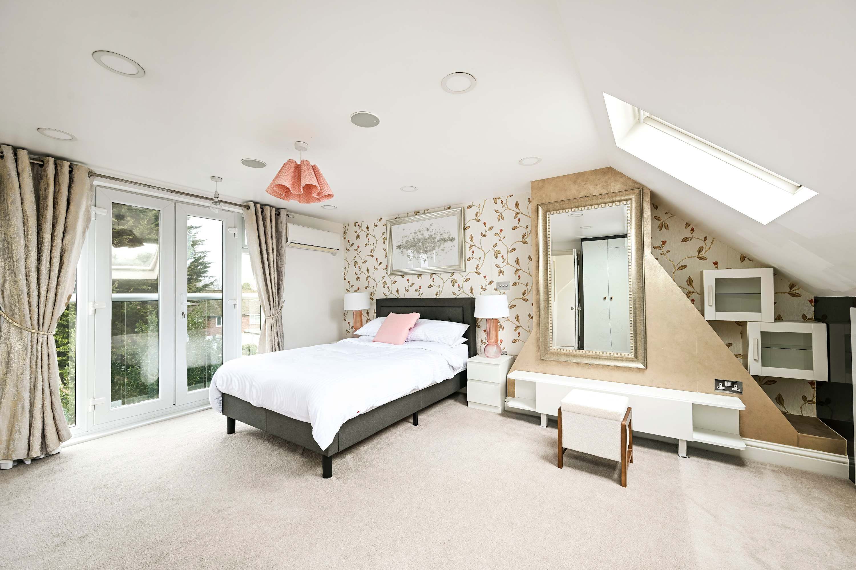 House | 5 bedrooms, Internet