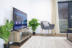 Exterior - Brighton Penthouse Apartment Near Beach & Kemptown (Brighton)