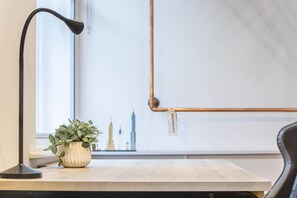 Apartment - Central Leeds Apartment by Station - Sleeps 7 (Leeds)