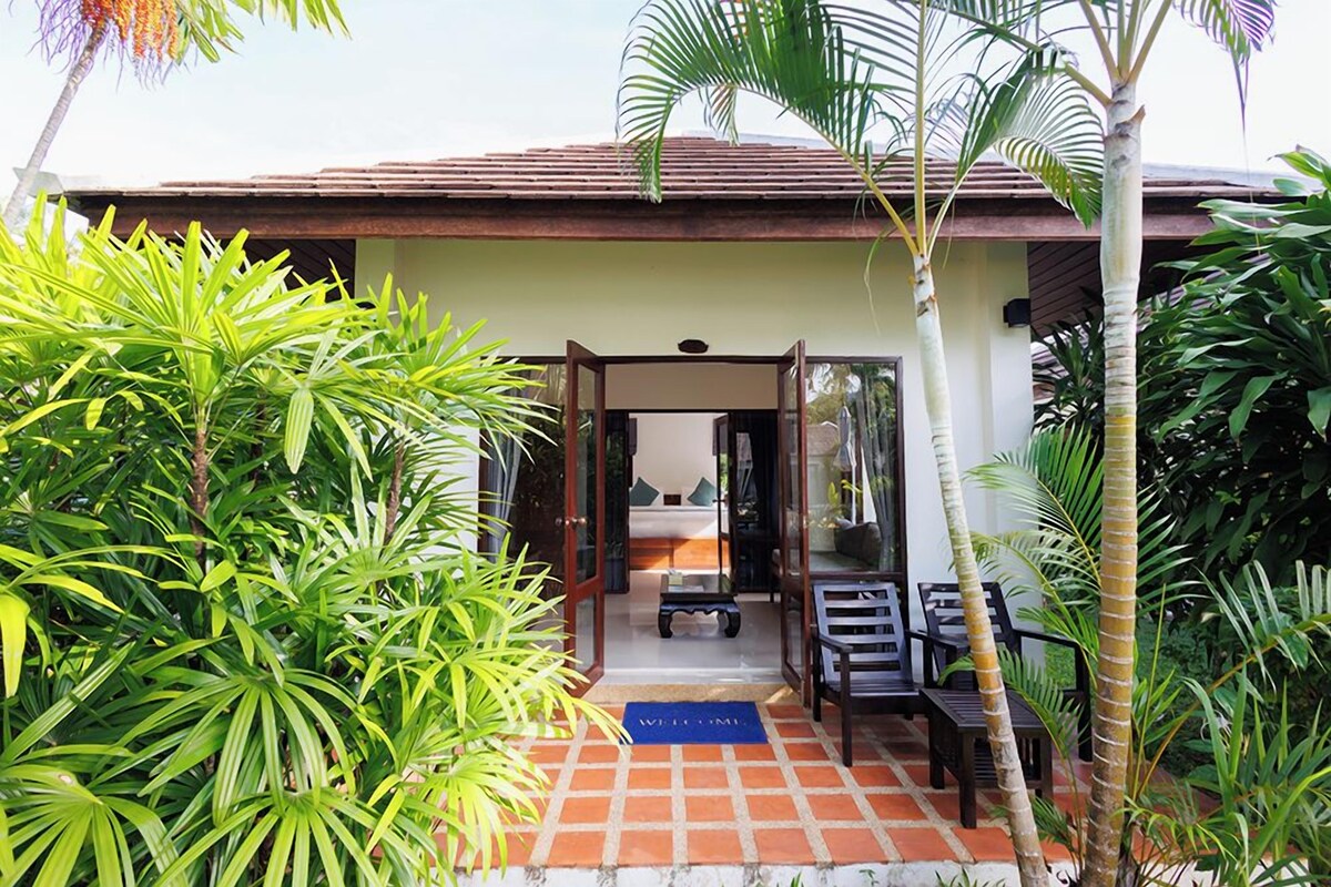 Deluxe Cottage, 1 Bedroom, Balcony, Garden View | In-room safe, desk, WiFi (free)