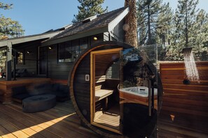 Bain à remous extérieur