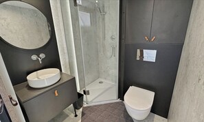 Hair dryer - One of kind wellness/glamping experience with wellness amenities, covered outdoor dining, a complete live fire cooking setup, and a clear star gazing top. (Mineral)