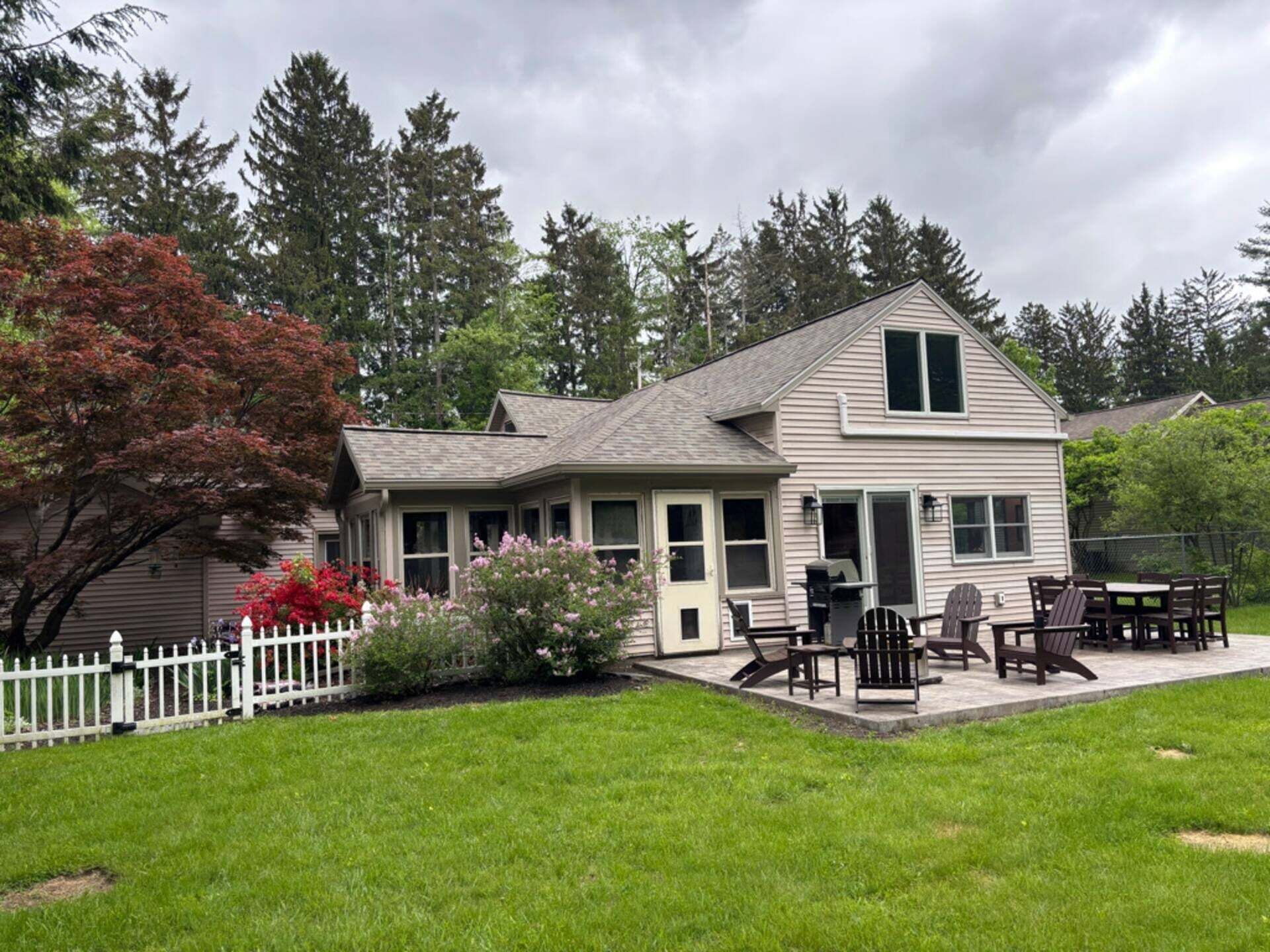House, 2 Bedrooms | Exterior