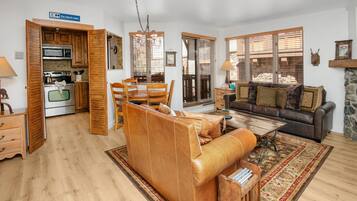 Condo, 1 Bedroom | Living area | Smart TV