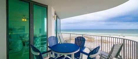 Condo, 2 Bedrooms | Outdoor dining