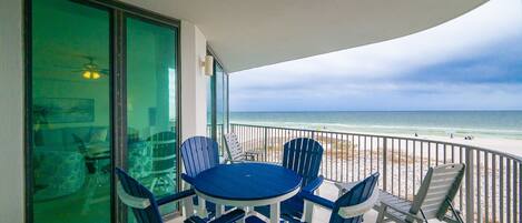 Condo, 2 habitaciones | Restaurante al aire libre