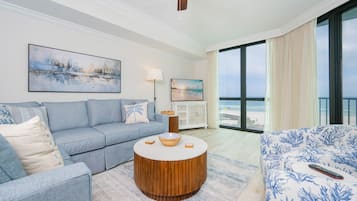 Condo, 2 Bedrooms | Living area