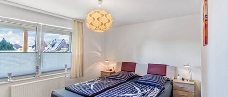 2 chambres, fer et planche à repasser, Wi-Fi, draps fournis