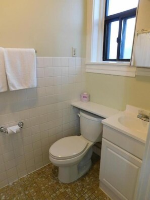 Junior suite, balkon, uitzicht op stad | Badkamer