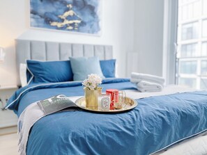 Suite ejecutiva, no fumadores, vistas al lago | Escritorio, espacio para trabajar con un portátil, wifi gratis