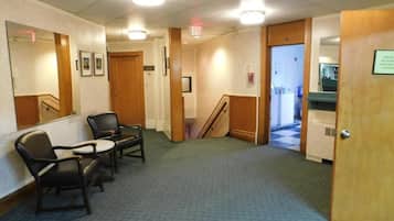 Junior Suite, Balcony, City View | Interior