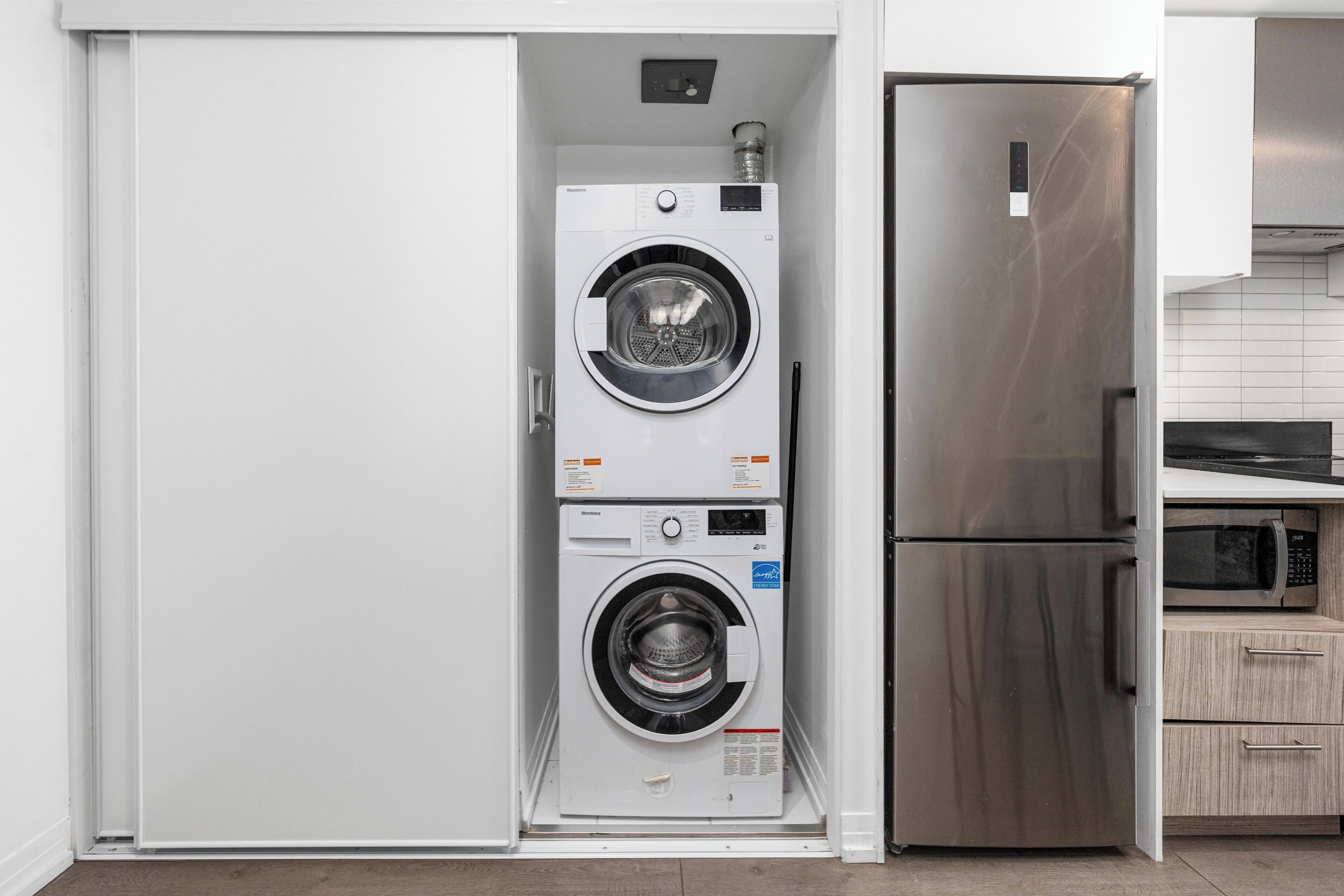 Junior Suite, Balcony, City View | Laundry