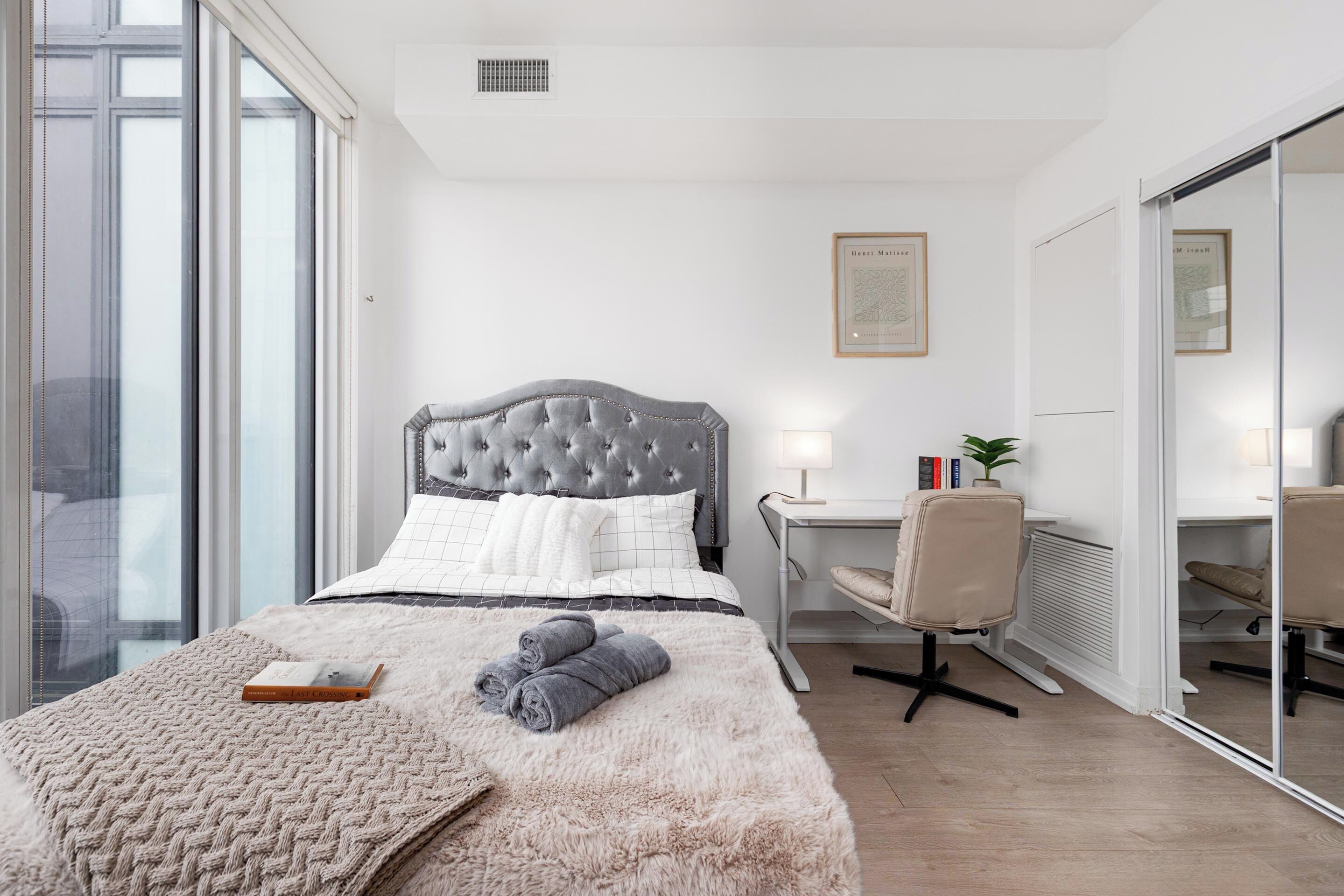 Junior lakosztály, erkély, kilátással a városra