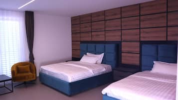 Chambre triple supérieure | Bureau, accès au Wi-Fi (inclus), literie fournie