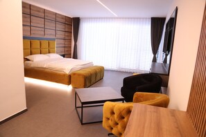 Habitación doble superior | Escritorio, wifi gratis y ropa de cama 