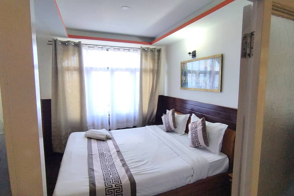 Deluxe Double Room, City View