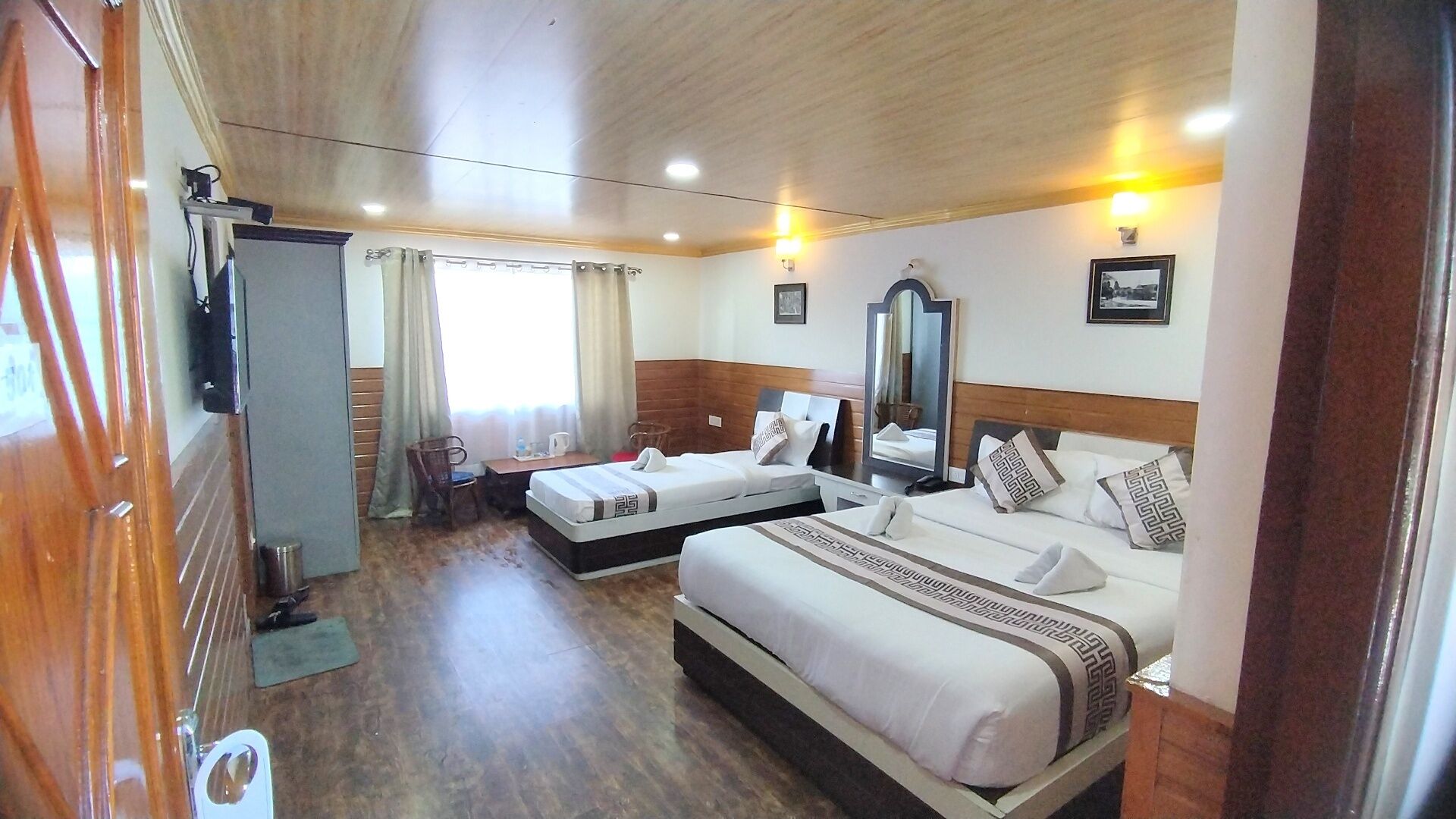 Quarto triplo luxo, vista para a cidade