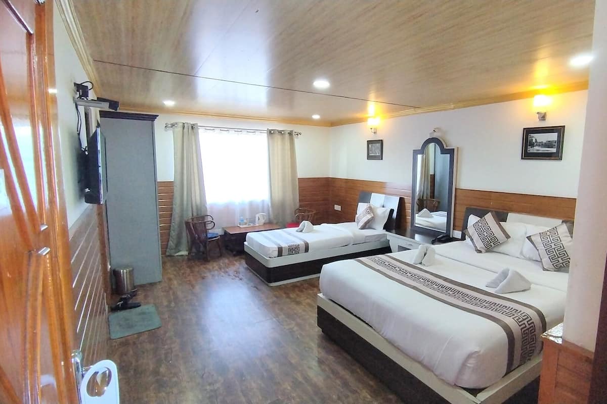 Kamar Triple Deluks, pemandangan kota | Meja kerja dan Wi-Fi gratis