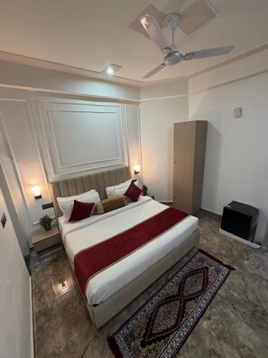 Deluxe Room - A ONE RESIDENCY (Gurugram)